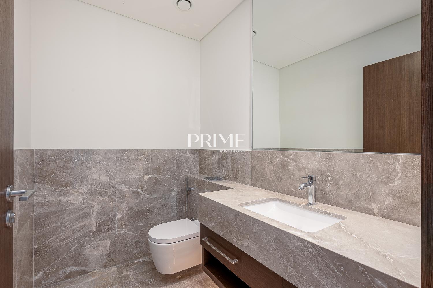 5 Bedrooms Villa in Golf Place 1