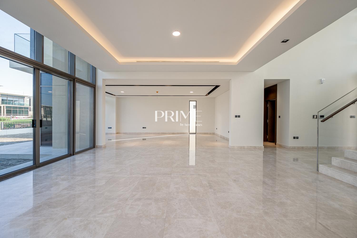 5 Bedrooms Villa in Golf Place 1
