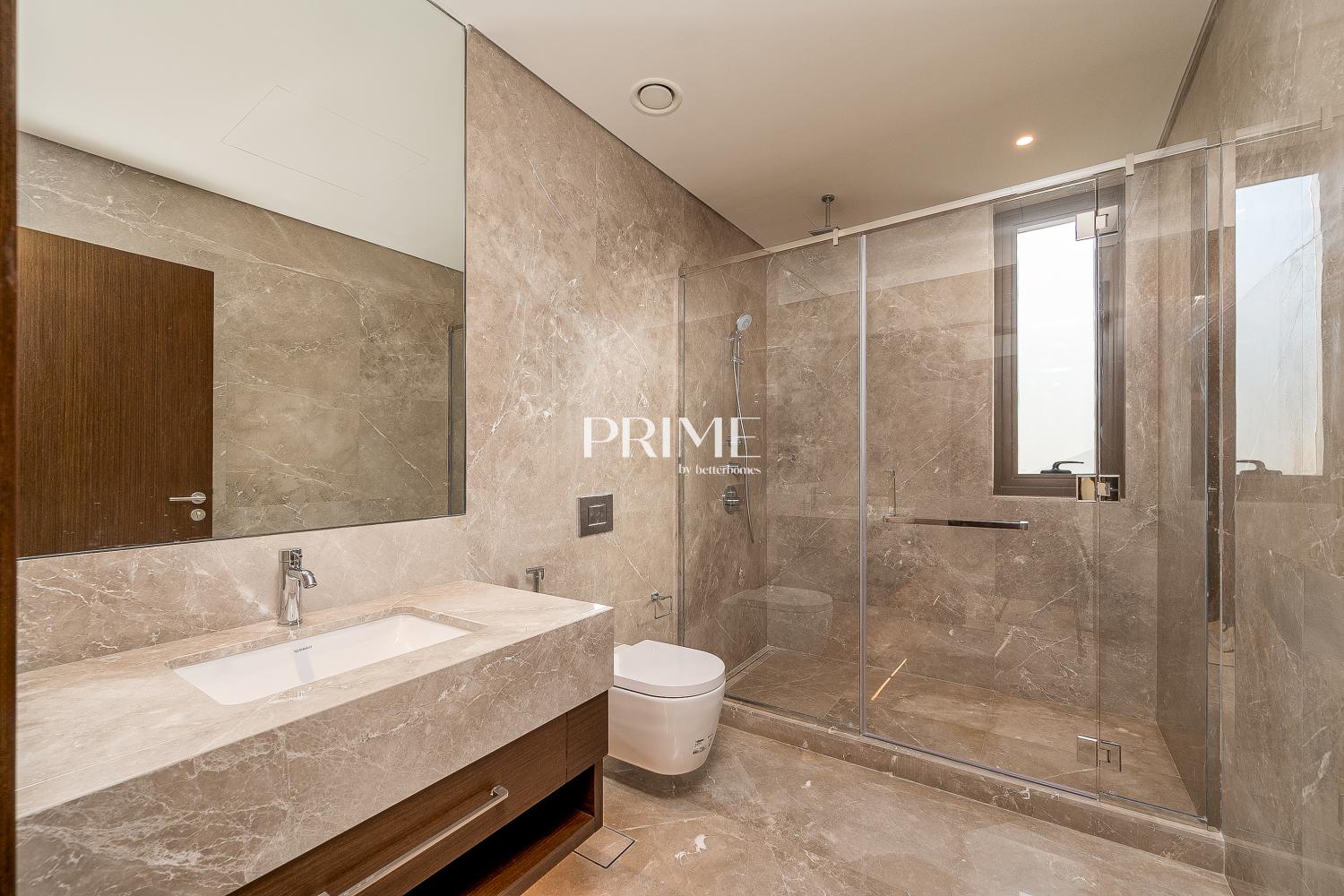 5 Bedrooms Villa in Golf Place 1
