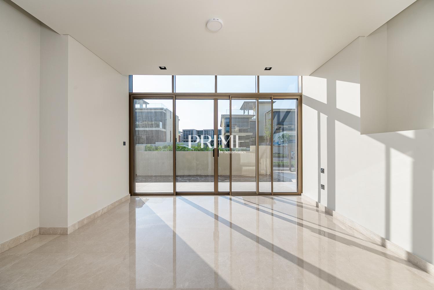 5 Bedrooms Villa in Golf Place 1