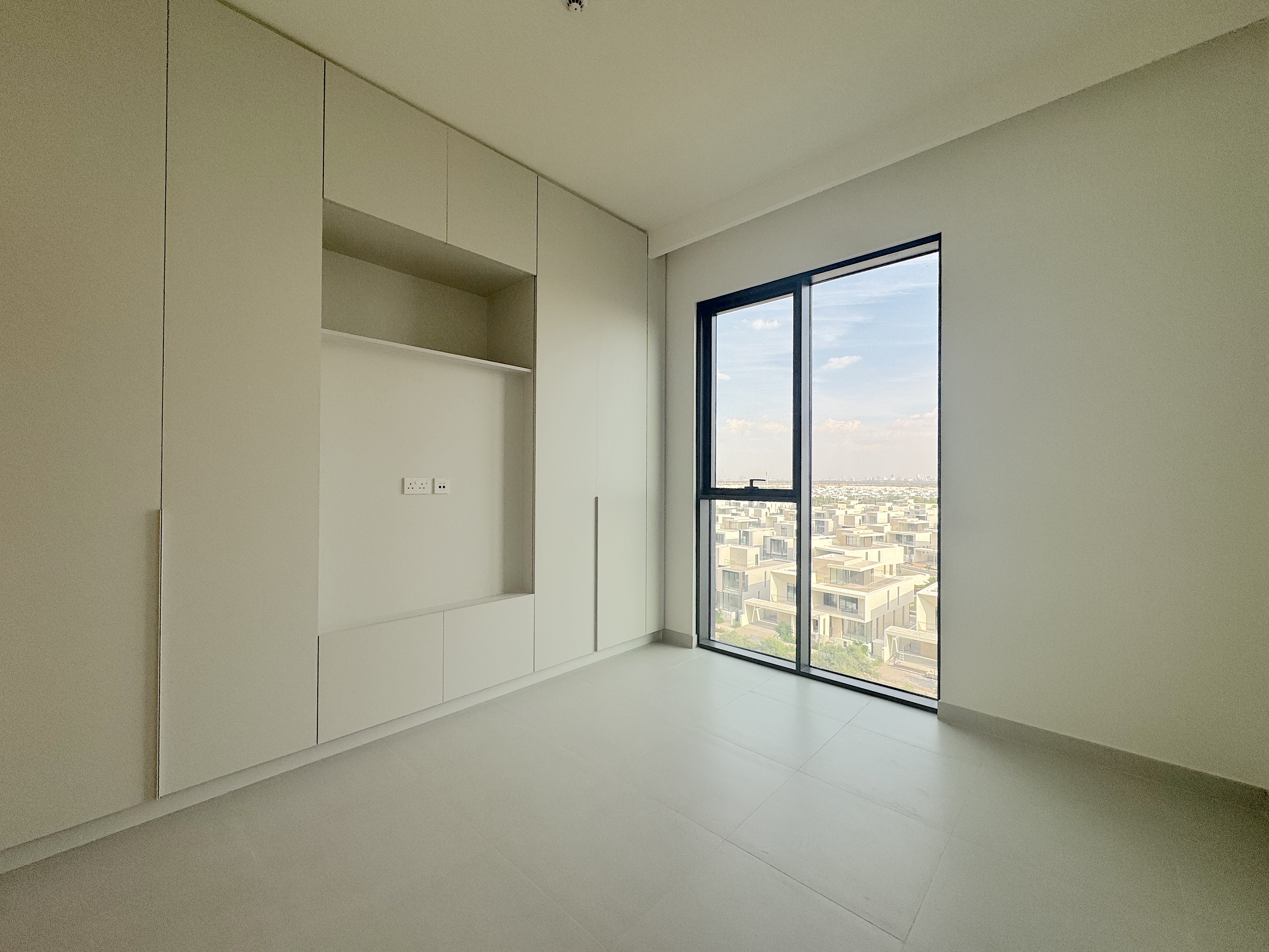 1 Bedroom Apartment in Park Horizon Tower 1