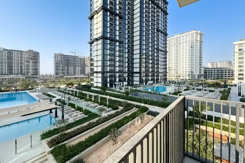 2 Bedrooms Apartment in Park Horizon Tower 1