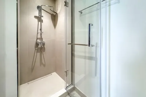 2 Bedrooms Apartment in Park Horizon Tower 1