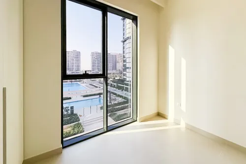 2 Bedrooms Apartment in Park Horizon Tower 1