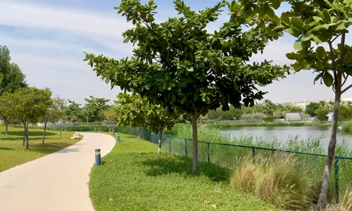 2 Bedrooms Apartment in Park Horizon Tower 1