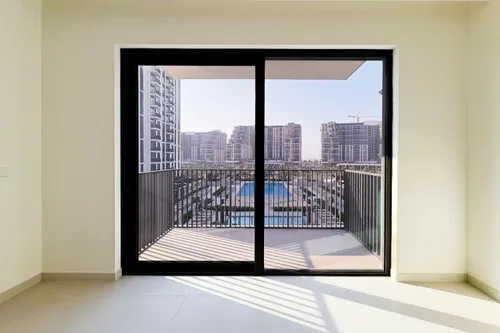 2 Bedrooms Apartment in Park Horizon Tower 1