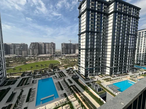 2 Bedrooms Apartment in Park Horizon Tower 1