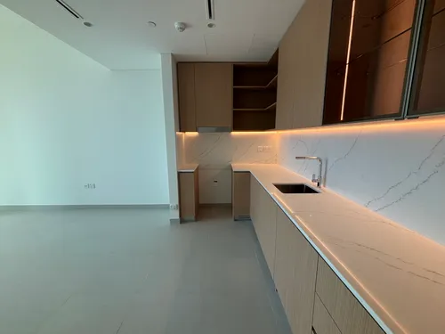 2 Bedrooms Apartment in Park Horizon Tower 1