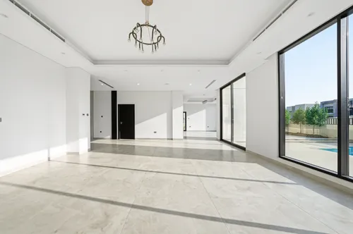 5 Bedrooms Villa in West Village