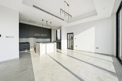 5 Bedrooms Villa in West Village