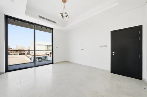 5 Bedrooms Villa in West Village