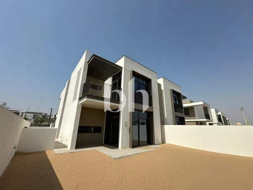 Twin Villa | Single Row | Great Location