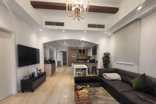 5 Bedrooms Villa in Camino 11