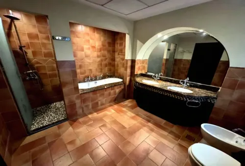 5 Bedrooms Villa in Centro Courtyard 6