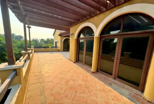 5 Bedrooms Villa in Centro Courtyard 6