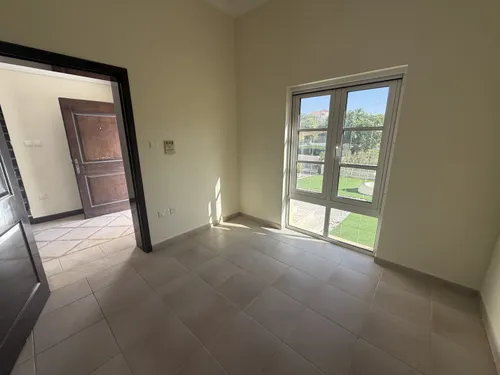 4 Bedrooms Villa in Courtyard CP7
