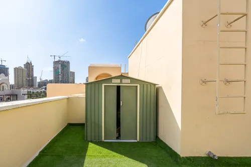 4 Bedrooms Townhouse in Summer 2