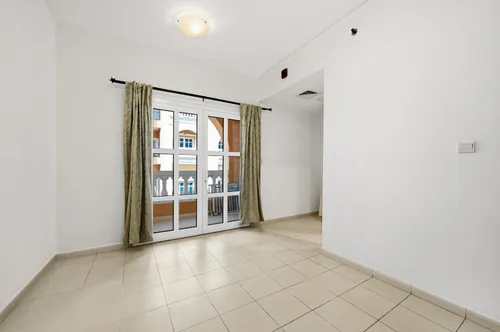 4 Bedrooms Townhouse in Summer 2