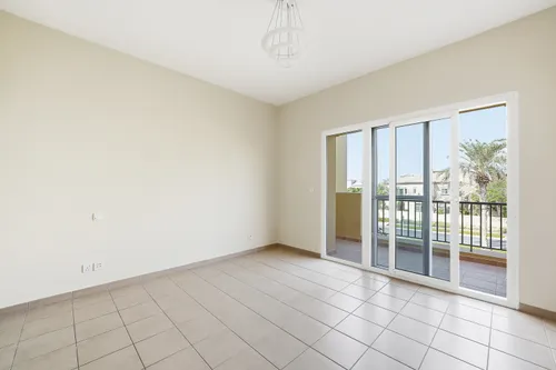 2 Bedrooms Townhouse in Palmera 2