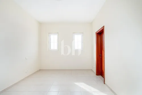 4 Bedrooms Villa in Mirador