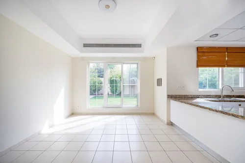 4 Bedrooms Villa in Mirador