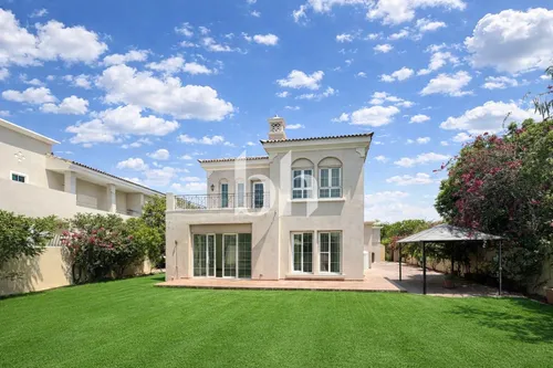 Upgraded Kitchen | Spacious Layout | Type 14