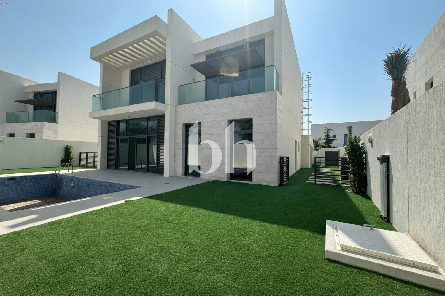 Landscaped | Single Row | Best Price