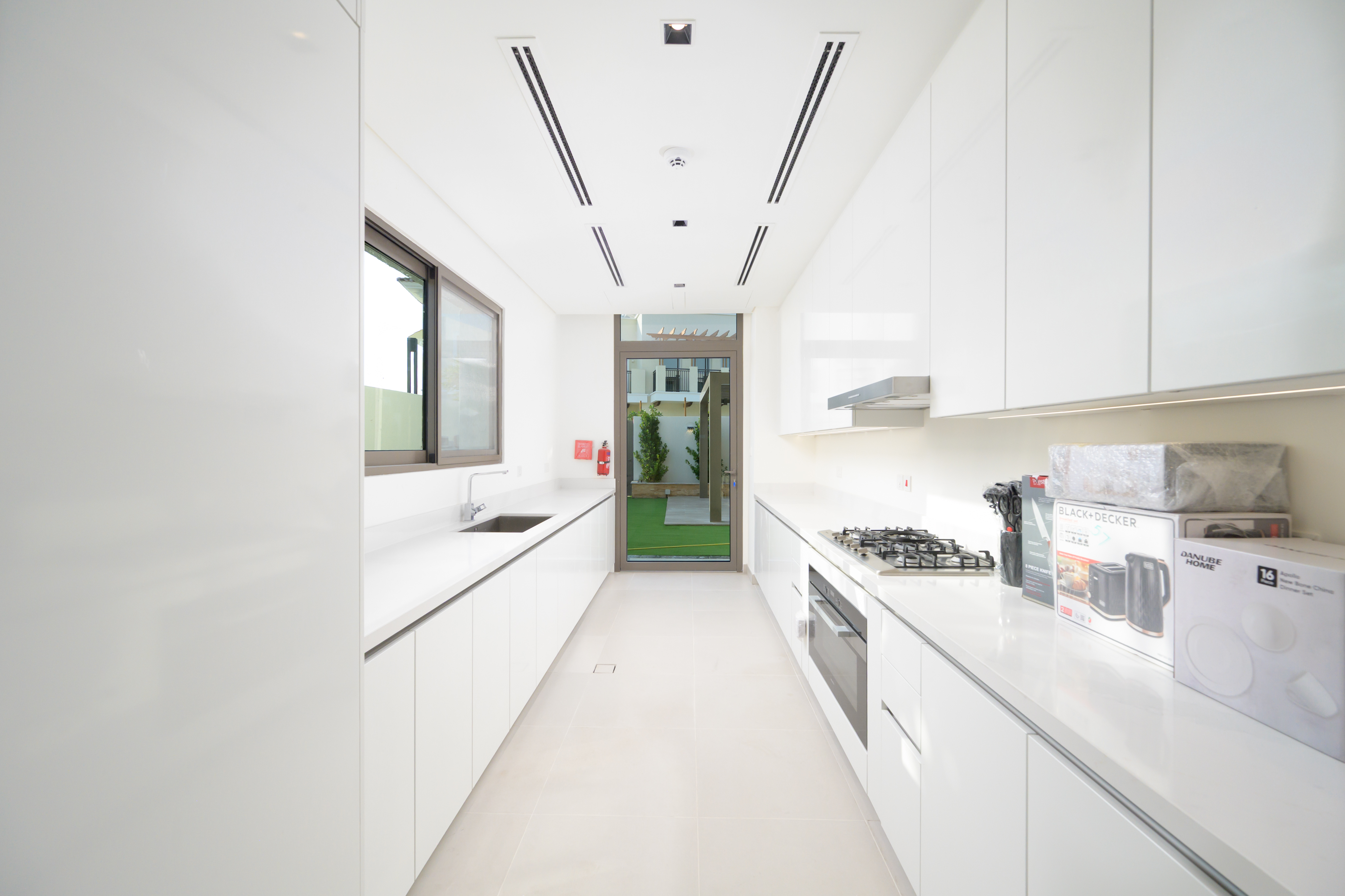 5 Bedrooms Villa in District One - B Villas