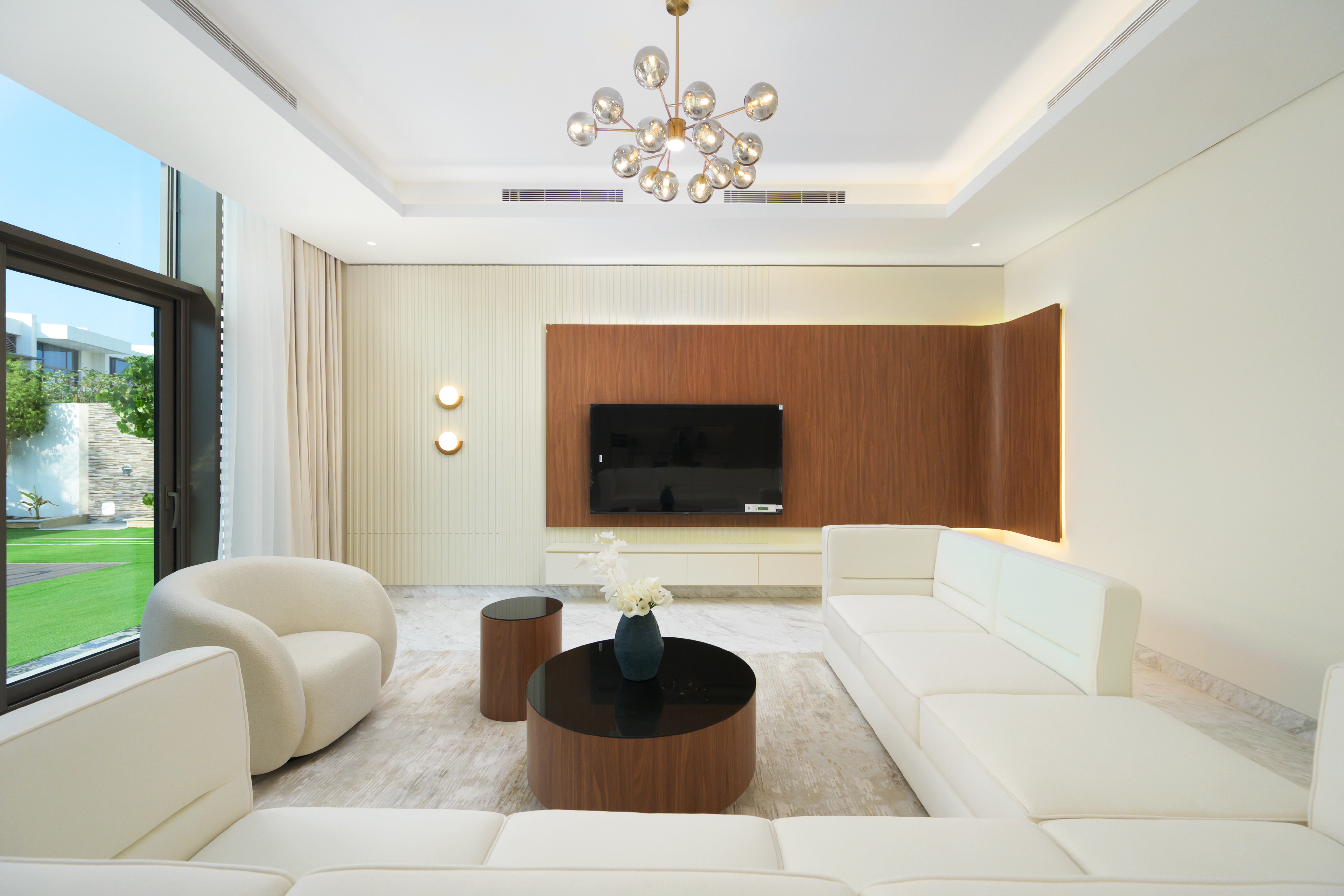 5 Bedrooms Villa in District One - B Villas