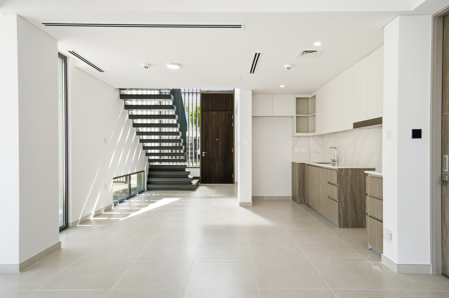 4 Bedrooms Townhouse in Nara