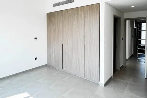 4 Bedrooms Townhouse in Nara