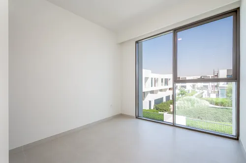 4 Bedrooms Townhouse in Nara