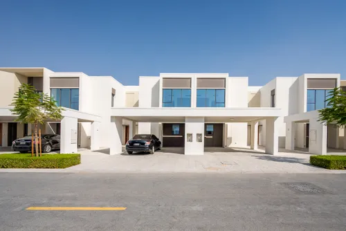 4 Bedrooms Townhouse in Nara