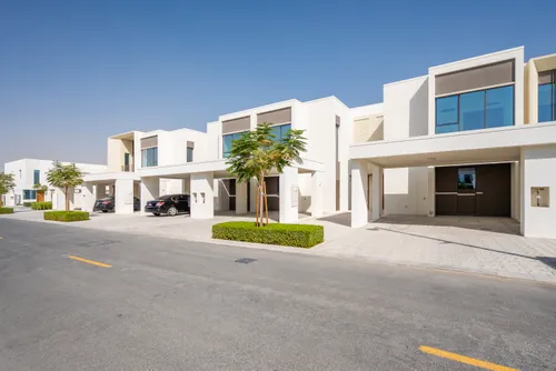 4 Bedrooms Townhouse in Nara