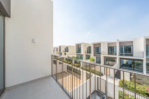 3 Bedrooms Townhouse in Nara