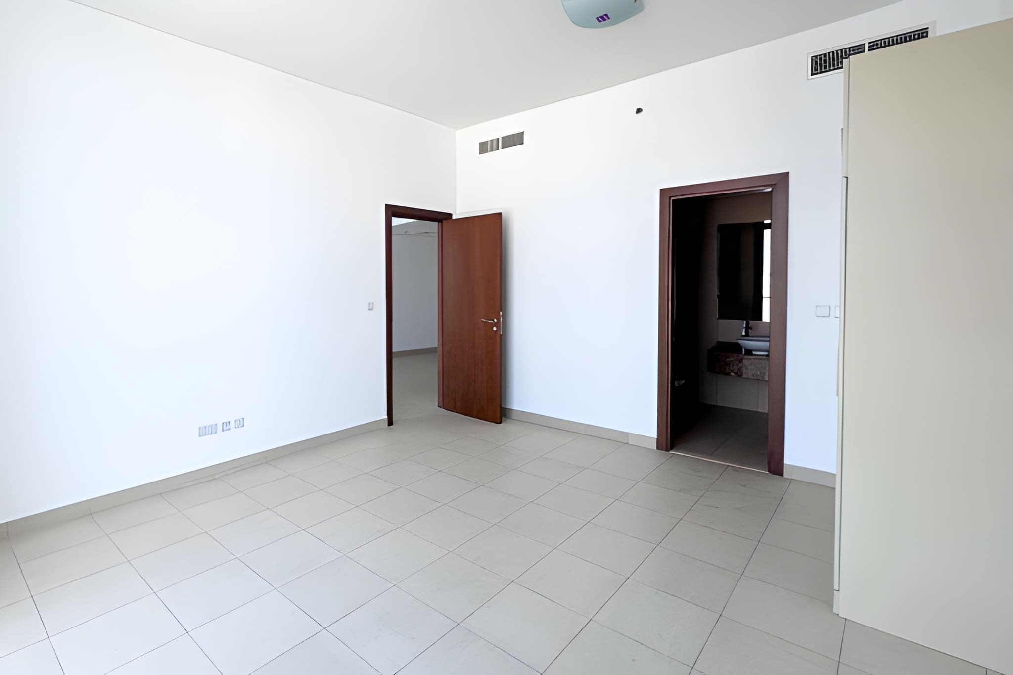 1 Bedroom Apartment in Hilliana Tower