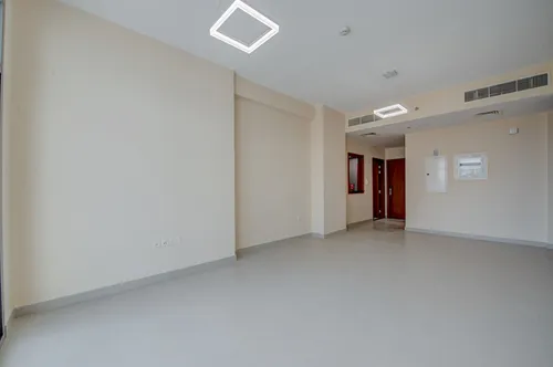 3 Bedrooms Apartment in Blue Reef Building