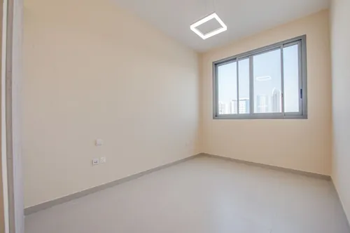 3 Bedrooms Apartment in Blue Reef Building