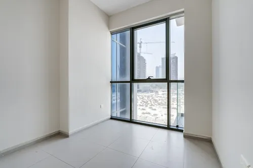 3 Bedrooms Apartment in Blue Reef Building