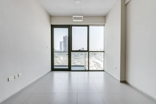 3 Bedrooms Apartment in Blue Reef Building