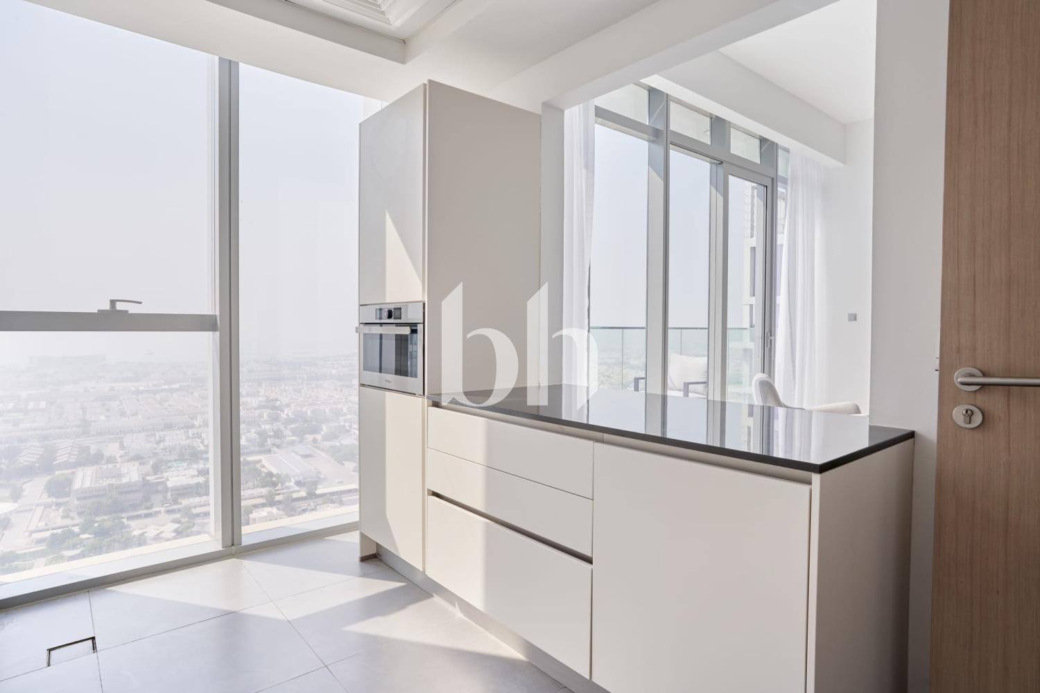 Large 3BR+Maid | Downtown Access | Bright Layouts