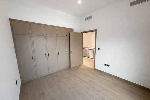 4 Bedrooms Townhouse in Santorini 1