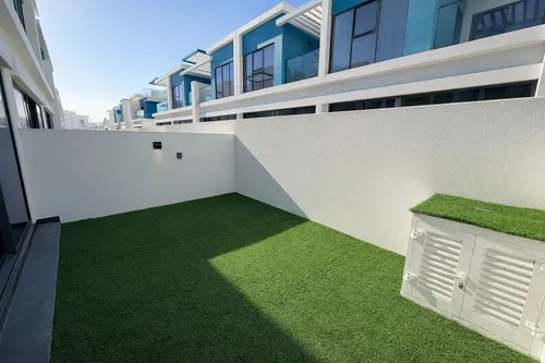 4 Bedrooms Townhouse in Santorini 1