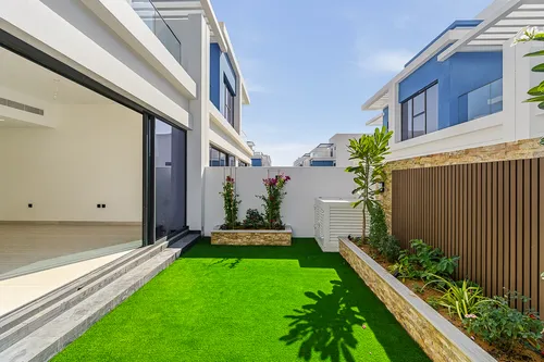 5 Bedrooms Townhouse in Santorini 1