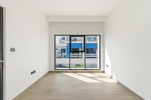 5 Bedrooms Townhouse in Santorini 1