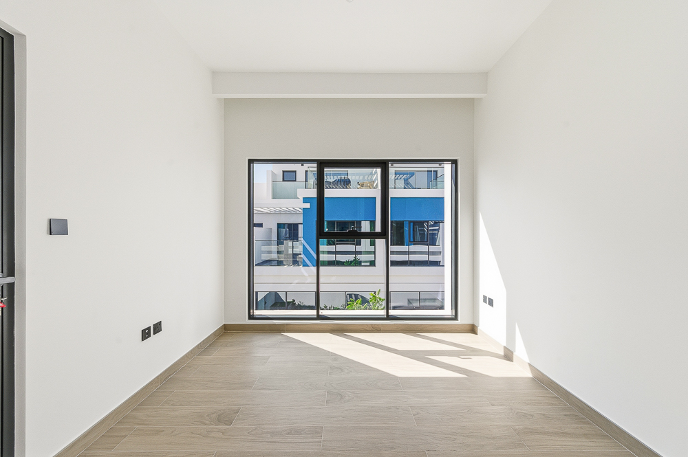 5 Bedrooms Townhouse in Santorini 1