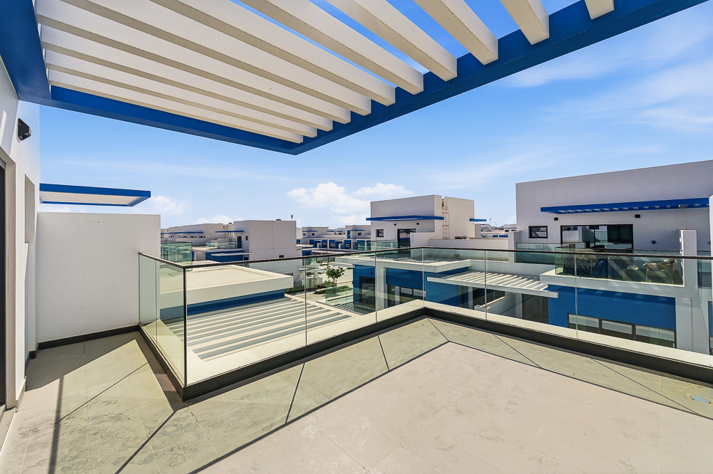 5 Bedrooms Townhouse in Santorini 1