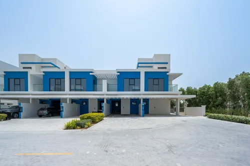 4 Bedrooms Townhouse in Santorini 1