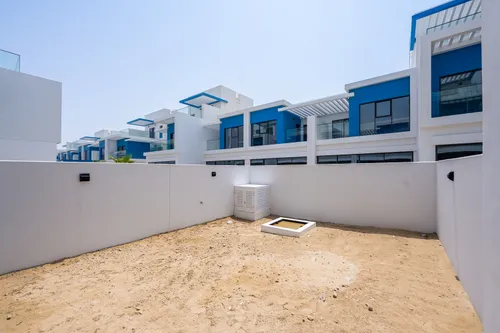 4 Bedrooms Townhouse in Santorini 1