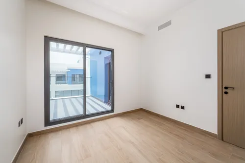 4 Bedrooms Townhouse in Santorini 1